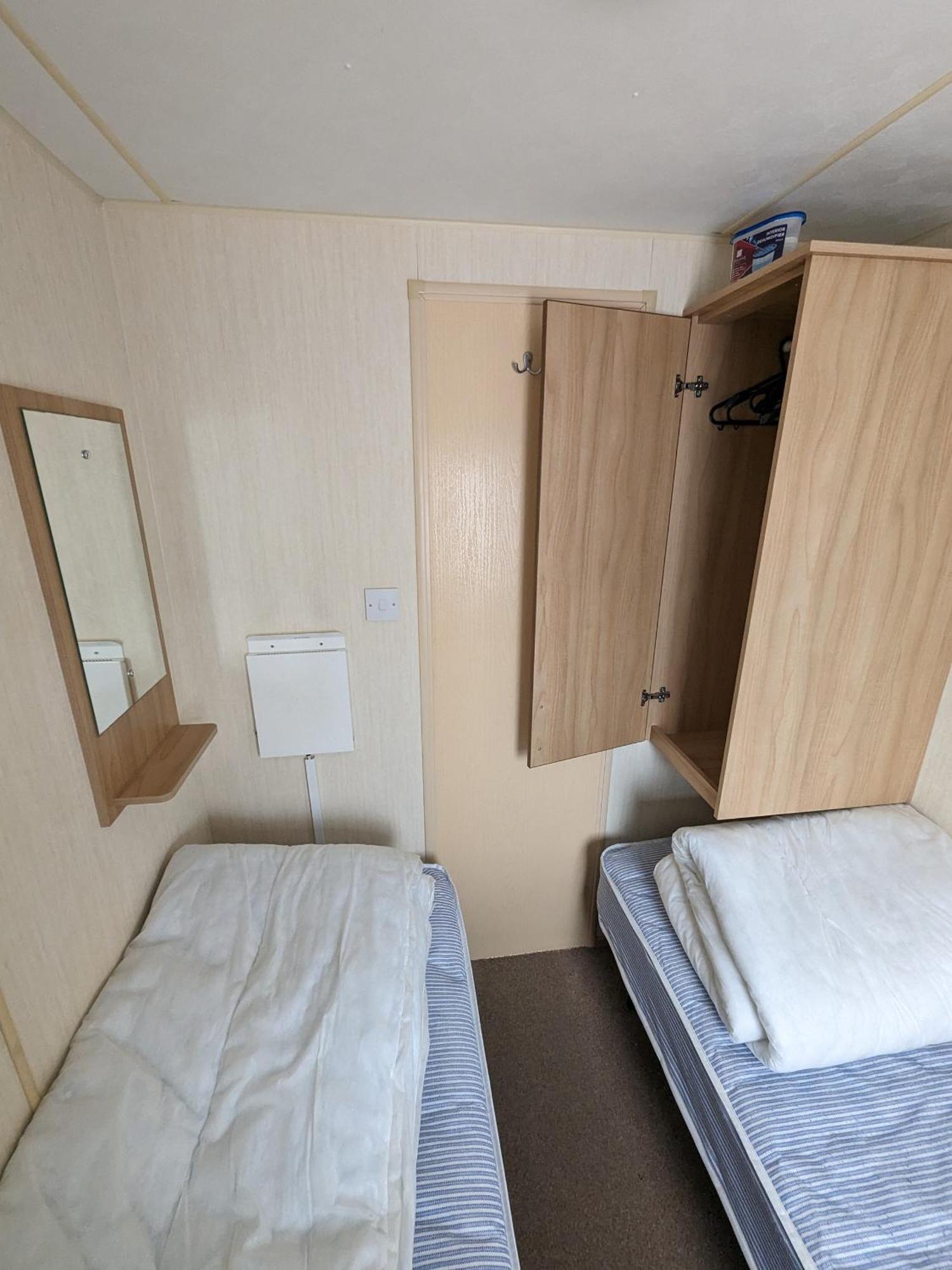 3 Bedroom Caravan, Sleeps 8 Lyons Lido Beach Престатин Экстерьер фото